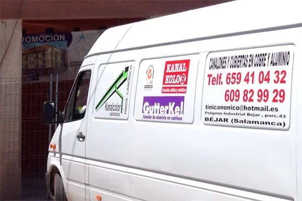 Fabricamos canalón en el lugar de la instalación desde nuestras furgonetas