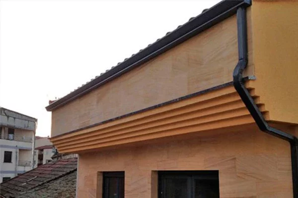 Fabricación e instalación de canalones de aluminio y cobre en Salamanca, adaptados a tus necesidades de drenaje.